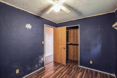 710 Field St, Altamont, IL 62411 - photo 6