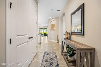 FRONT ENTRYWAY