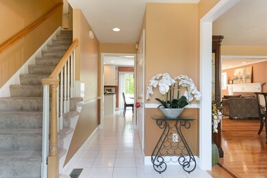 14 Blackthorn Dr, Worcester, MA 01609 - photo 3