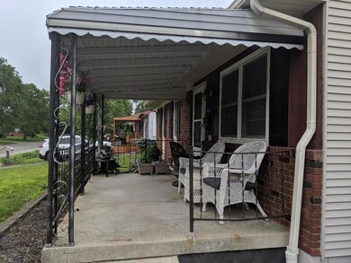 3448 Latonia Rd, Columbus, OH 43232 - photo 2