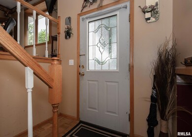 3204 W 65th St, Davenport, IA 52806 - photo 2