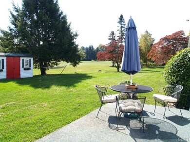 6044 Shepherd Hills Ave, Allentown, PA 18106 - photo 4