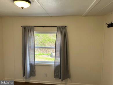 2084 Silvers Rd, Berkeley Springs, WV 25411 - photo 6