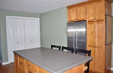 283 Johnny Appleseed Ln, Leominster, MA 01453 - photo 7