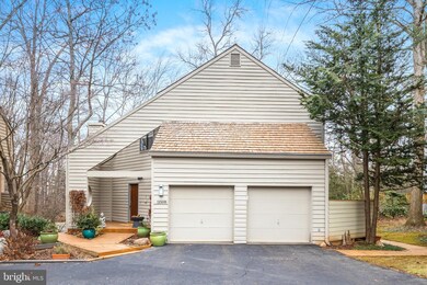 11508 Turnbridge Ln, Reston, VA 20194 - photo 4