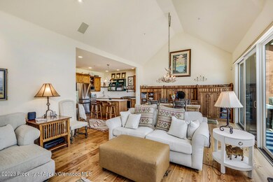08_308_Wild_Spring_Lane008_mls