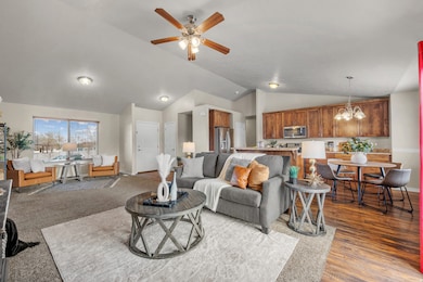 879 Sundown Ln, Tooele, UT 84074 - photo 2