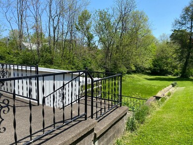 126 N Apple St, Georgetown, OH 45121 - photo 5