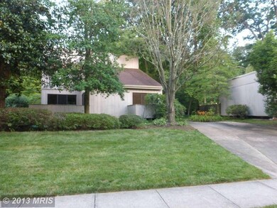 9323 Raintree Rd, Burke, VA 22015 - photo 3