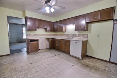 2090 Chief Turtle Ct, Huntington, IN 46750 - photo 4