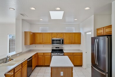 18261 N Summerbreeze Way, Surprise, AZ 85374 - photo 6