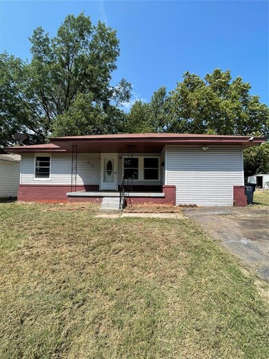 210 N Roosevelt Ave, Shawnee, OK 74801 - photo 6