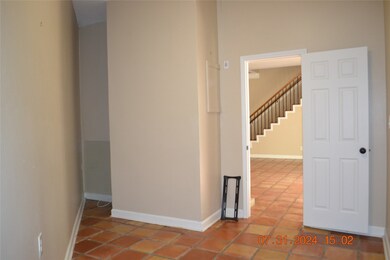 24 Bayou Pointe Dr, Houston, TX 77063 - photo 5