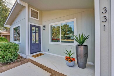 331 W Mulberry St, Fredericksburg, TX 78624 - photo 2