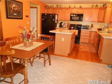 Kitchen Eating area
