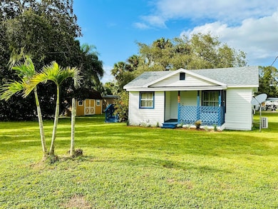 1104 SW 11th St, Okeechobee, FL 34974 - photo 2