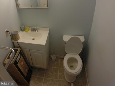 4463 Eldone Rd, Baltimore, MD 21229 - photo 7