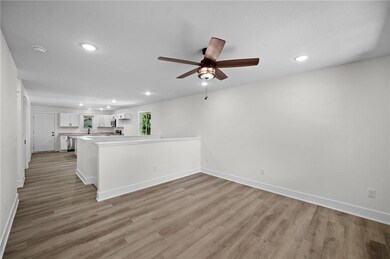 2110 E Walnut St, Des Moines, IA 50317 - photo 4