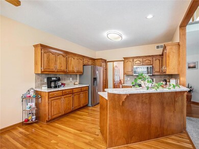 3812 SW Sandstone Dr, Lees Summit, MO 64082 - photo 7