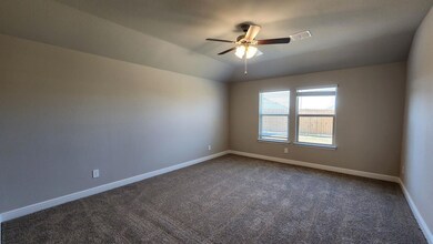 804 Waterford Way, Joshua, TX 76058 - photo 7