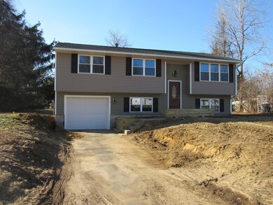 7 Hannum Brook Dr, Easthampton, MA 01027 - photo 3