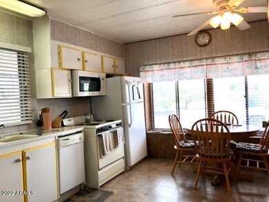 KITCHEN DINING CABINETRY 204