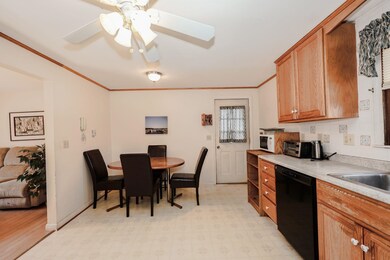 18 Midridge Cir unit 18, Londonderry, NH 03053 - photo 5