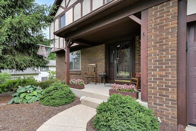 350 E Columbus St-3
