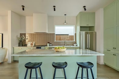 2405 E 22nd St, Austin, TX 78722 - photo 3