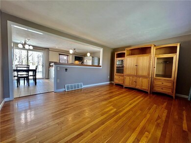 28 Orrin St, Warwick, RI 02889 - photo 6
