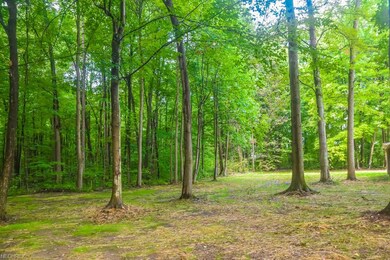 On 6 gorgeous acres!