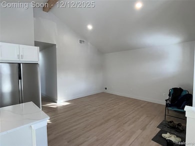 1535 E Meyers Ave, Hazel Park, MI 48030 - photo 3