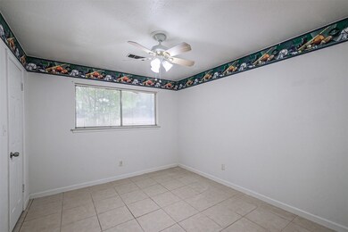 9782 Rambling Trail, Houston, TX 77089 - photo 7