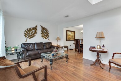 2724 Holly Springs Dr, Pearland, TX 77584 - photo 4