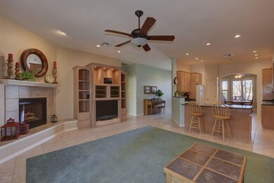 007_Living Room