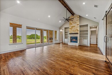 308 Hopsing Ct, Weatherford, TX 76087 - photo 6