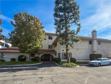 18900 Delaware St unit 43, Huntington Beach, CA 92648 - photo 2