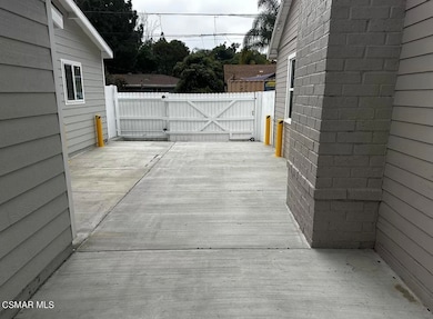 3076 Crescent Way unit B, Thousand Oaks, CA 91362 - photo 4