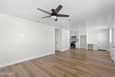 5_4406 cedar st-5