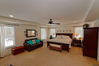 6 Seymour Dr, Saratoga Springs, NY 12866 - photo 4