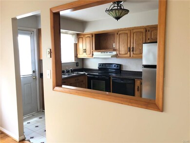 5656 Greens Dr, Allentown, PA 18106 - photo 6