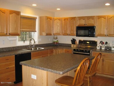 136 Hillside Dr, Lords Valley, PA 18428 - photo 3