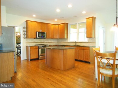 603 Kazio Ct, Kennett Square, PA 19348 - photo 3