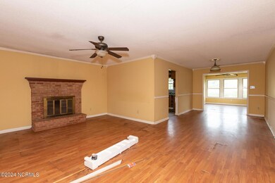 158 White Oak Blvd-6