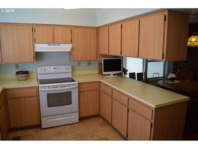 731 NW 5th St, Pendleton, OR 97801 - photo 7