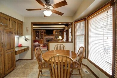 7906 Westgate Dr, Lenexa, KS 66215 - photo 5