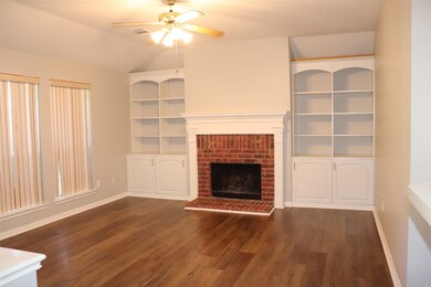 4318 Laurel Creek Ct, Missouri City, TX 77459 - photo 4