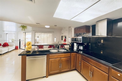 1913 San Remo Cir, Homestead, FL 33035 - photo 4