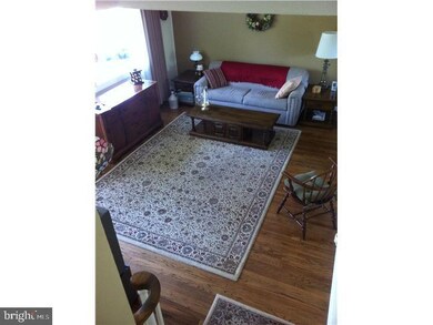 1028 Vauclain Ave, Woodlyn, PA 19094 - photo 4