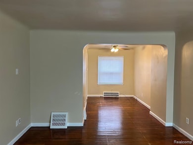 18515 Greenfield Rd, Detroit, MI 48235 - photo 5